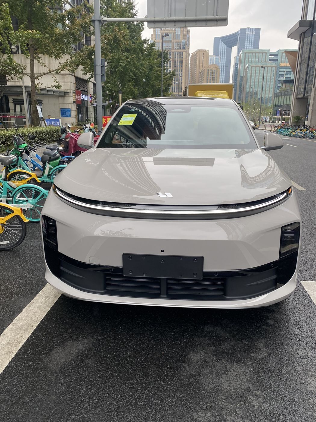 U8集团 MEGA 高压纯电 MPV
